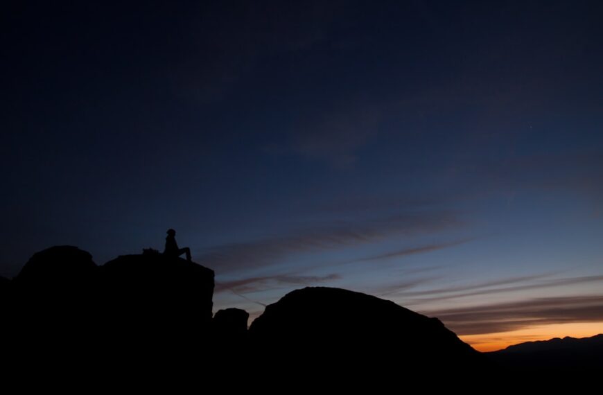 Photo Meditating person